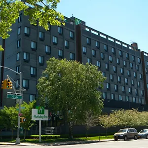 https://holiday-inn-laguardia-airport.us-newyorkcity.com